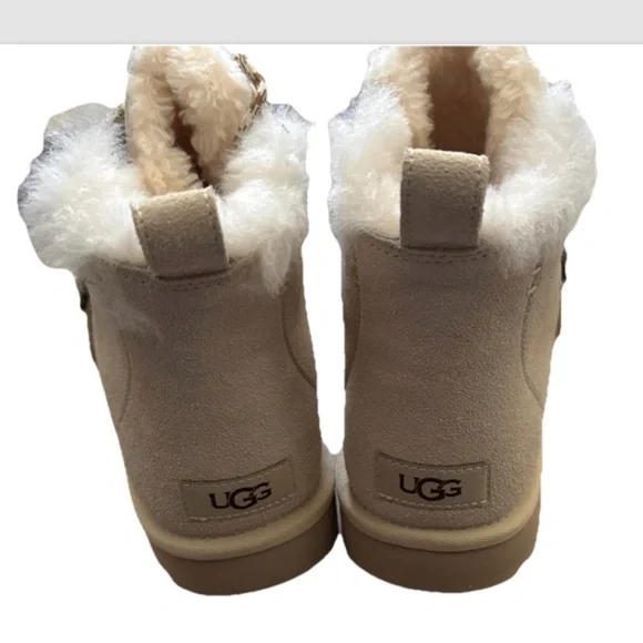 UGG Dune Mini Womens Shearling Boot Biscotti Beige Buckle 1153510 Size 8 New - Picture 5 of 5